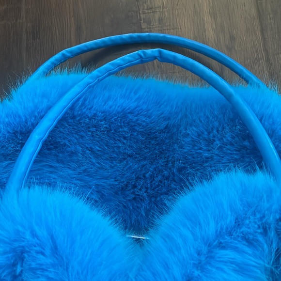 Akira NWOT Tote - Picture 3 of 9